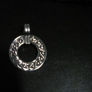 Celtic braid pendant